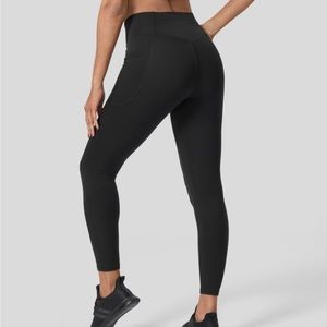 BNWT Halara Crossover Pocket Plain Leggings